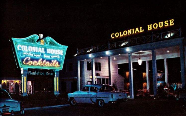 Colonial House Motel