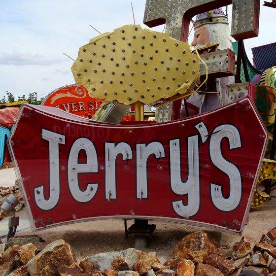 Jerrys Nugget Sign