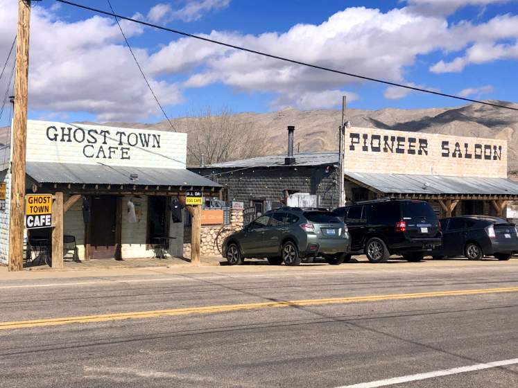 Pioneer Saloon and Ghost Town Cafe