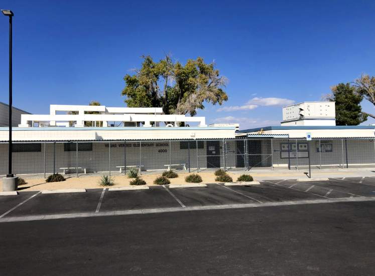 Vegas Verdes Elementary School